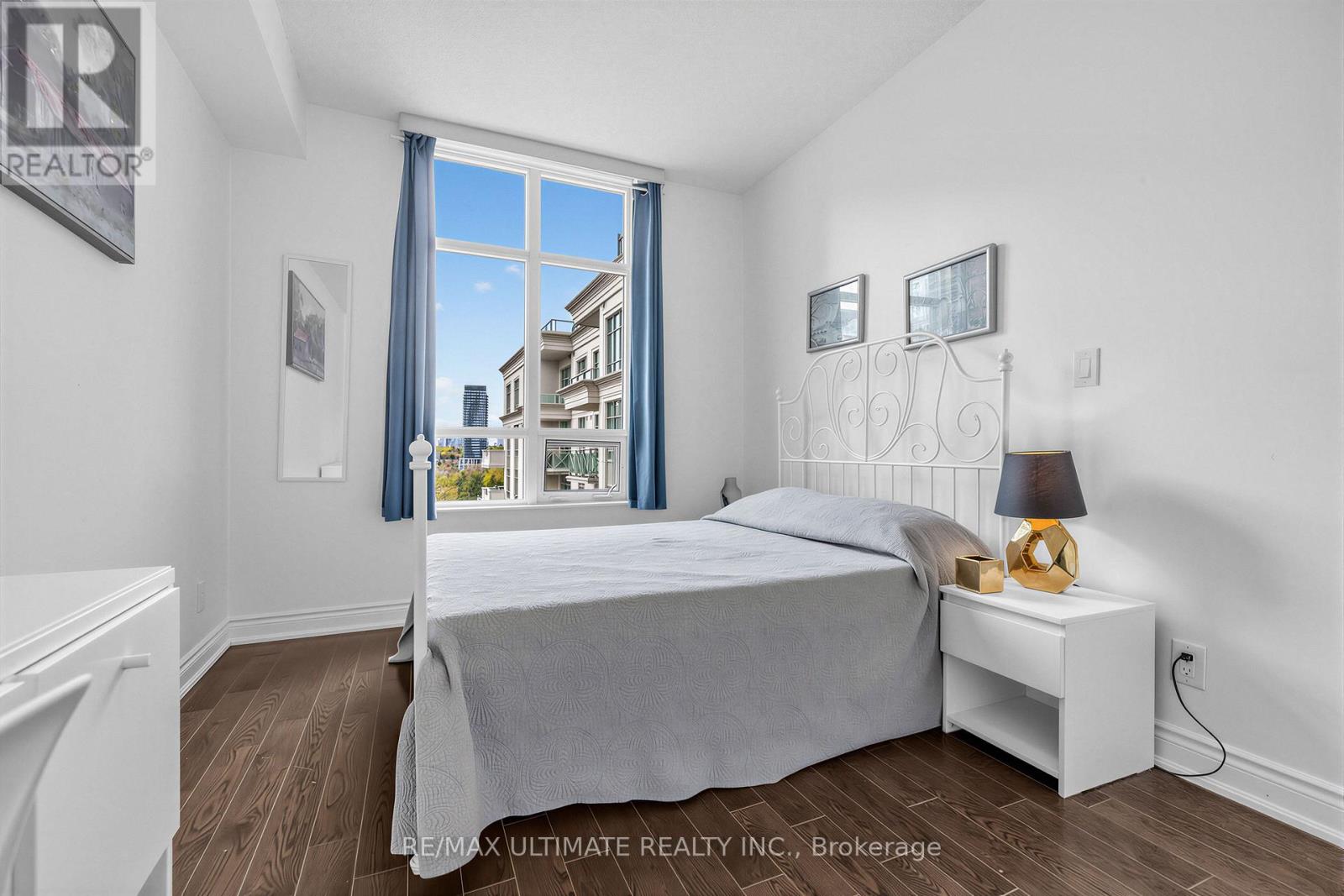 Apartment at 1003 - 20 BLOORVIEW PLACE, Toronto