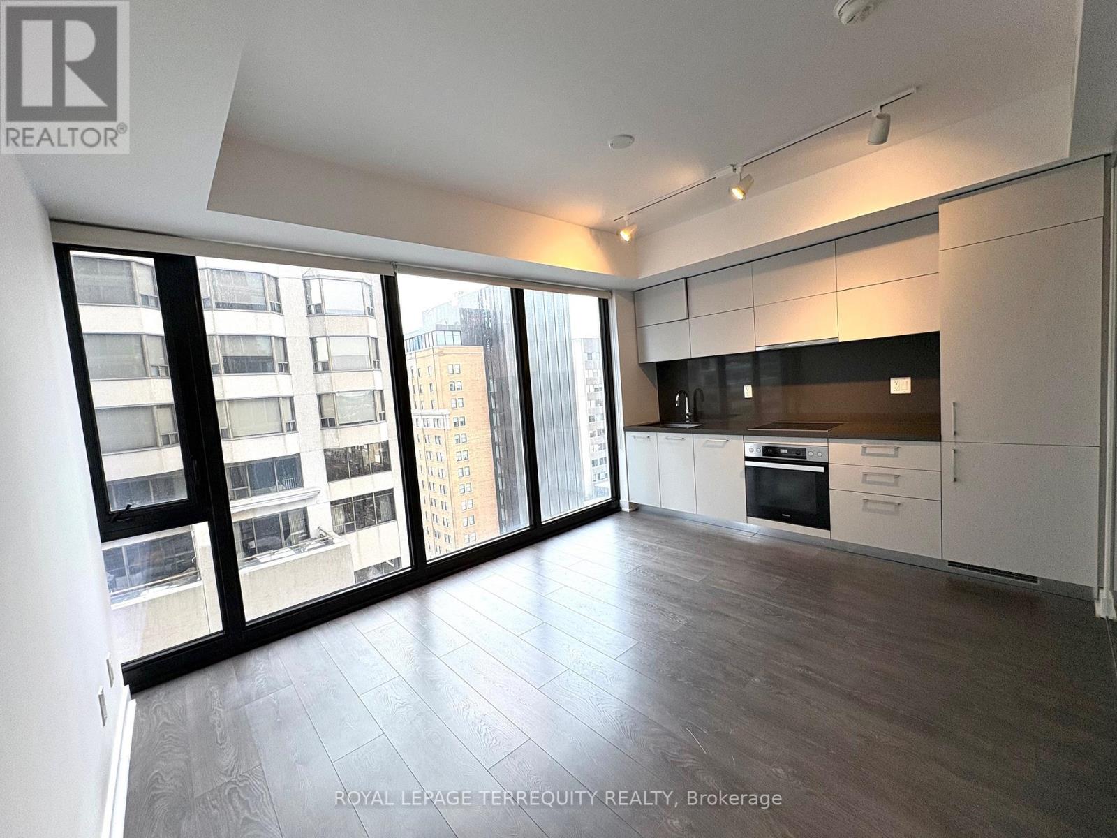 Apartment at 1609 - 188 CUMBERLAND STREET, Toronto