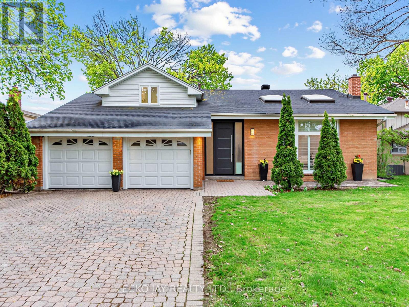 Detached at 27 SILKWOOD CRESCENT, Toronto (Henry Farm)