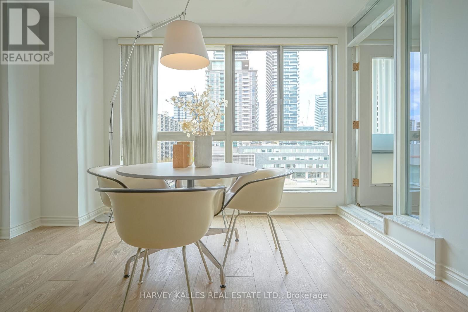 Apartment at 609 - 7 BROADWAY AVENUE, Toronto (Mount Pleasant West)
