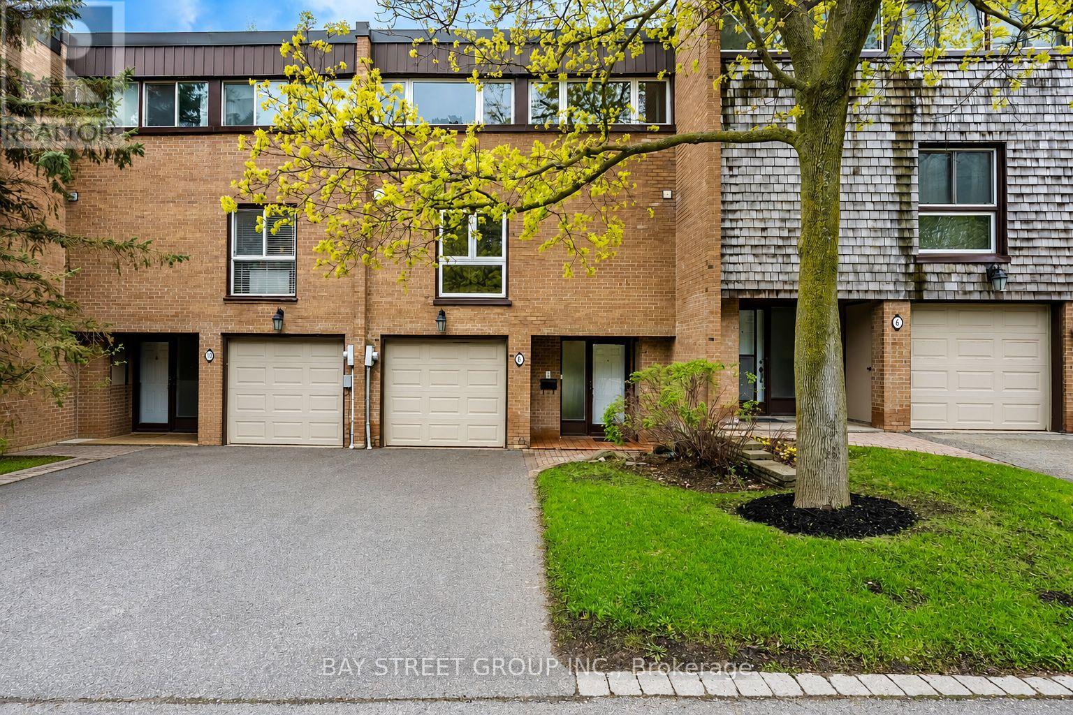 Townhouse at 8 PAUL MARKWAY, Toronto (Hillcrest Village)