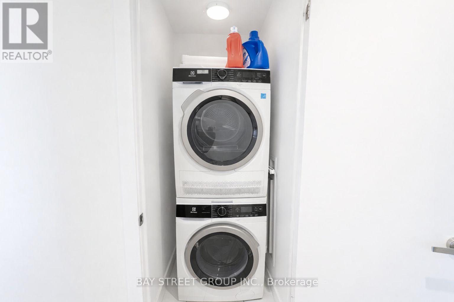 Apartment at 7112 - 55 COOPER STREET, Toronto