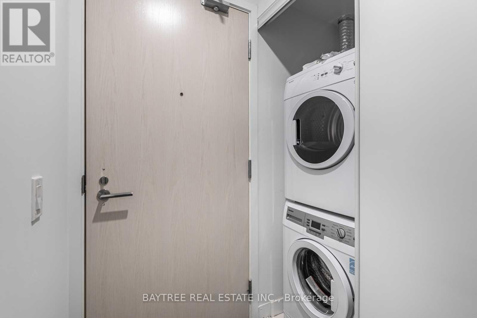 Apartment at 801 - 115 BLUE JAYS WAY, Toronto