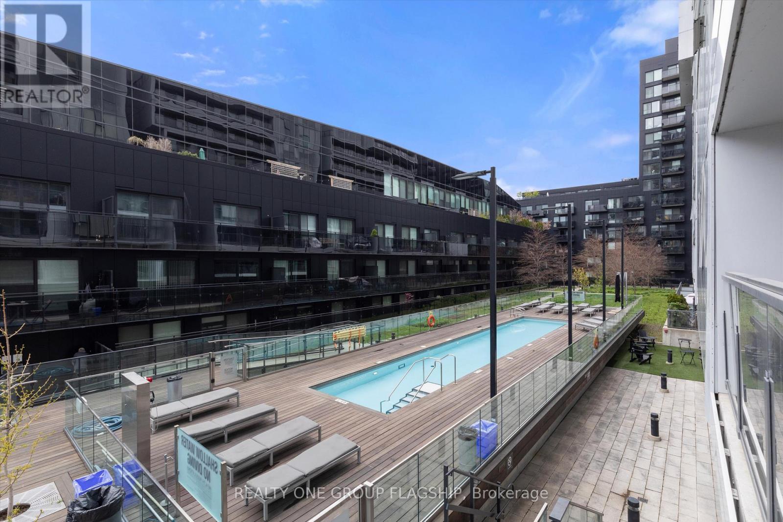 Apartment at 409 - 32 TROLLEY CRESCENT, Toronto