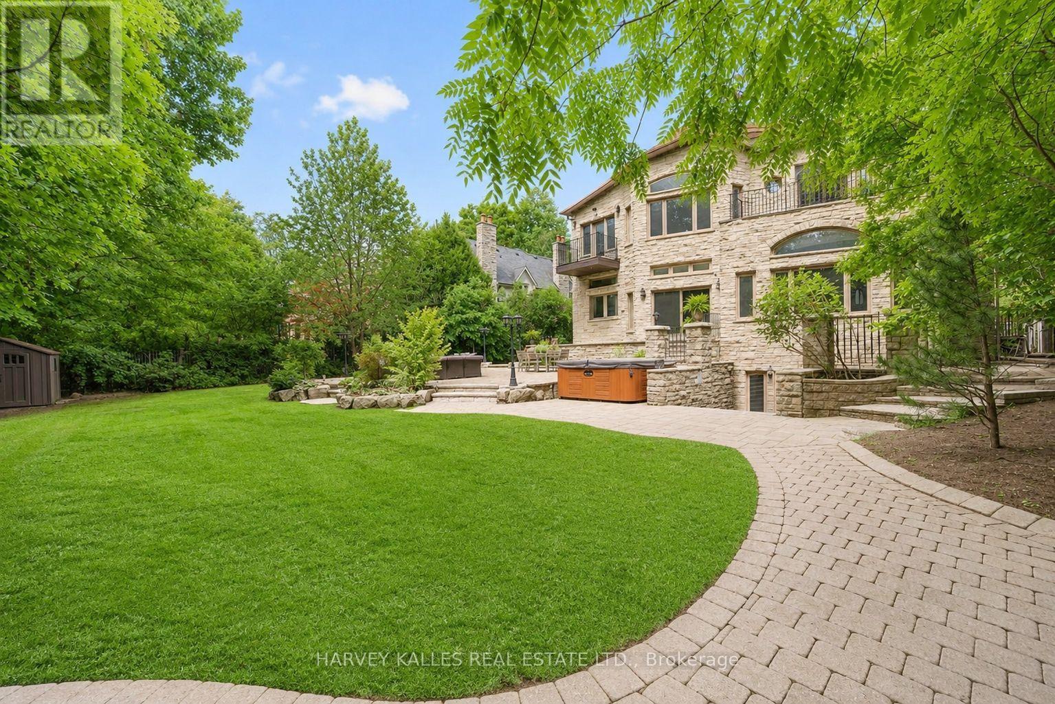 Detached at 1 KNIGHTSWOOD ROAD, Toronto