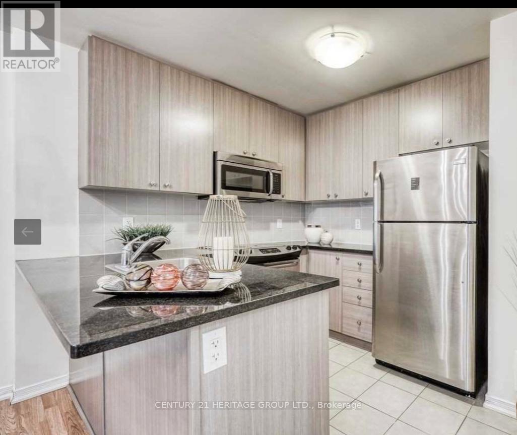 Townhouse at 07 - 21 CONEFLOWER CRESCENT, Toronto