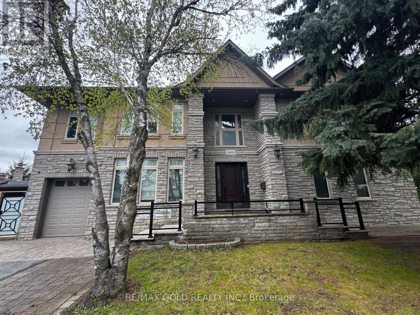 Detached at 1 LISSOM CRESCENT, Toronto (Newtonbrook West)