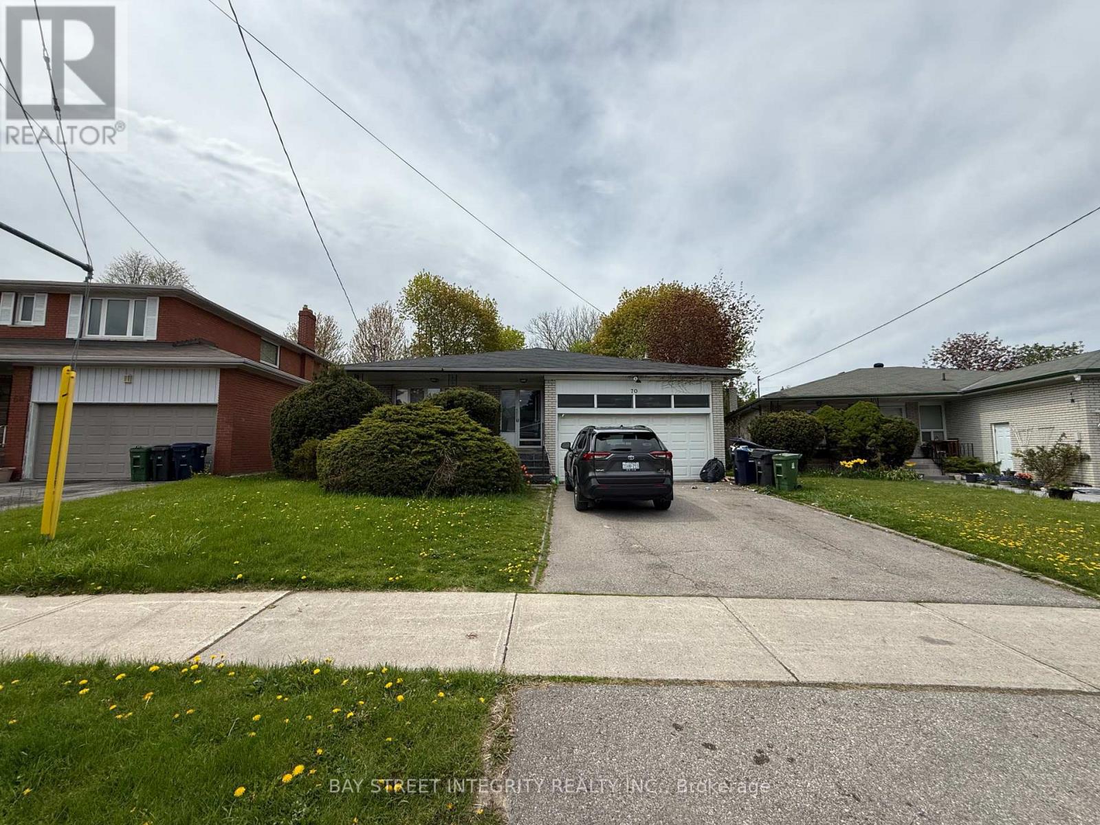 Detached at 70 MOSEDALE CRESCENT, Toronto (Don Valley Village)