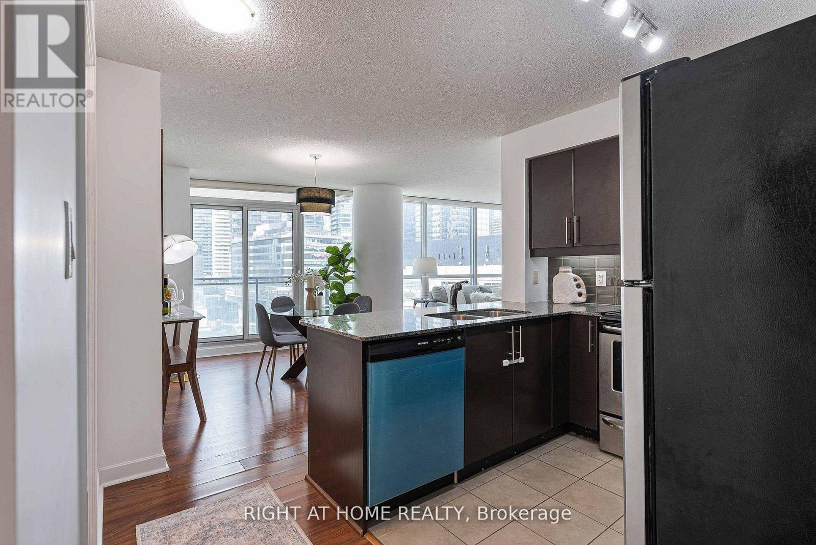 Apartment at 603 - 33 BAY STREET, Toronto
