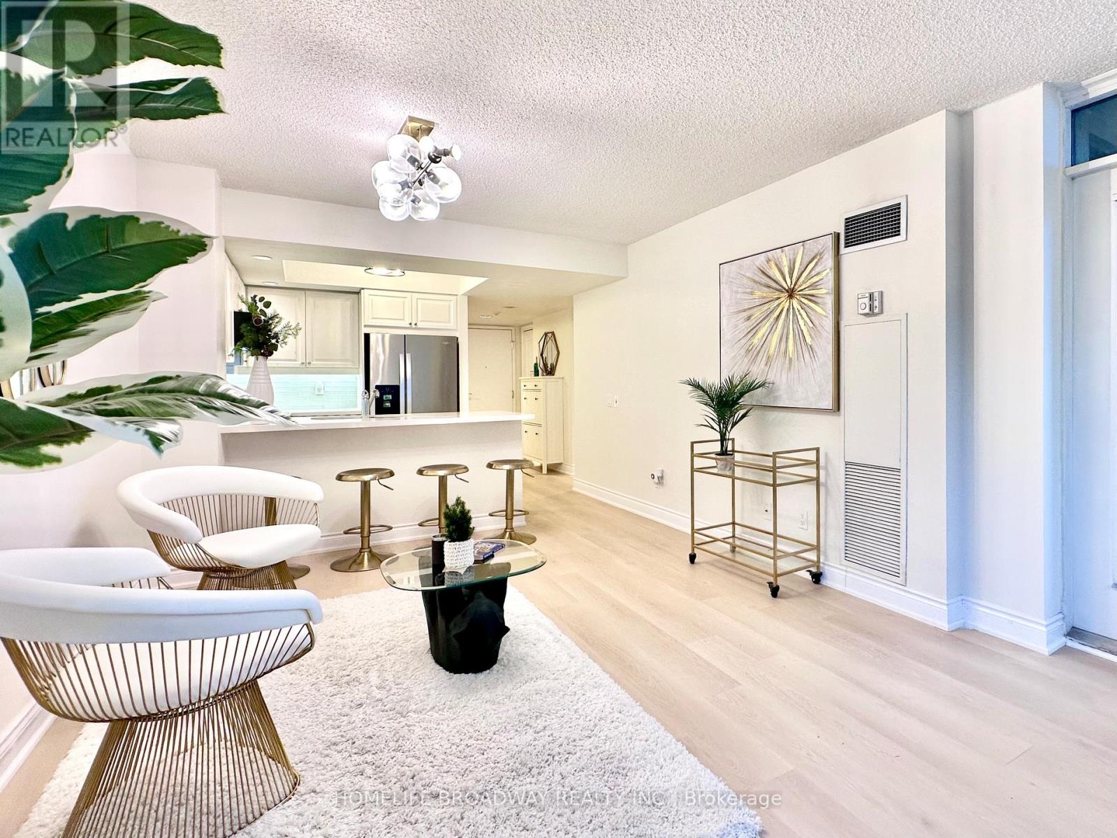 Apartment at 521 - 15 NORTHTOWN WAY, Toronto (Willowdale East)