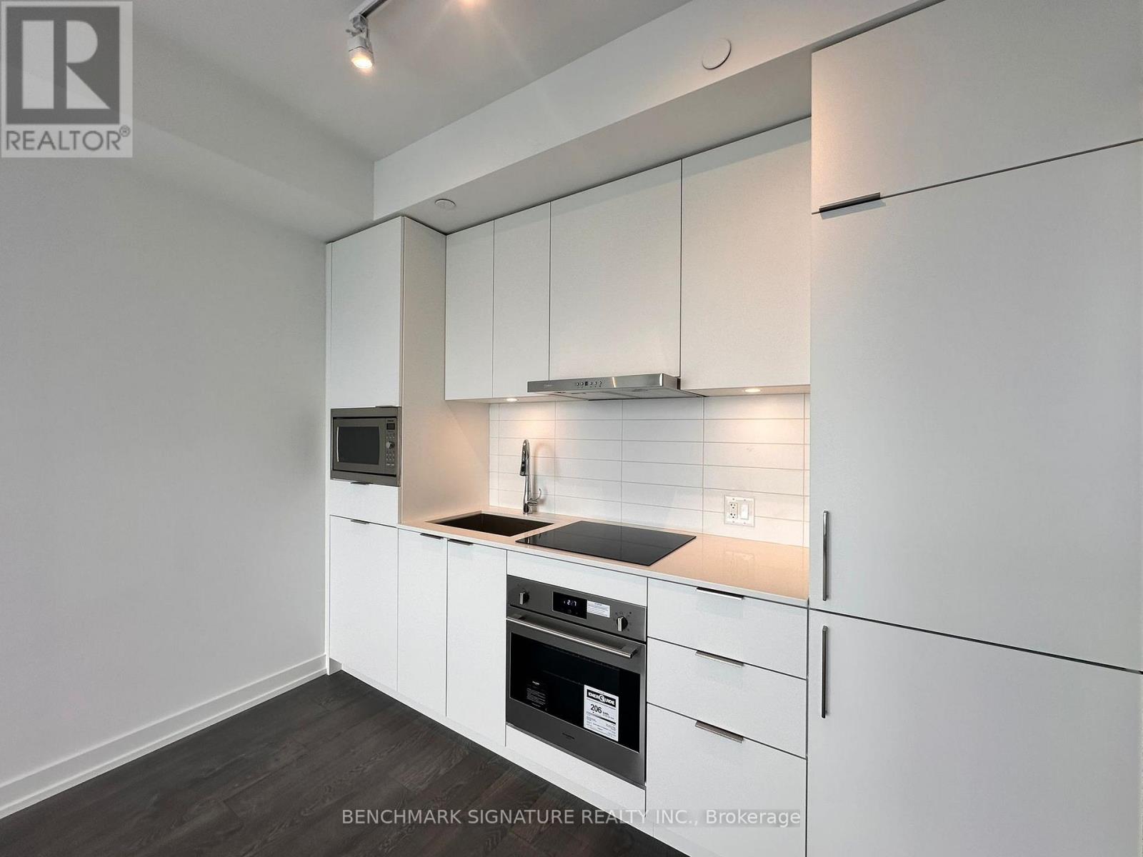 Apartment at 1708 - 8 OLYMPIC GARDEN DRIVE, Toronto (Newtonbrook East)
