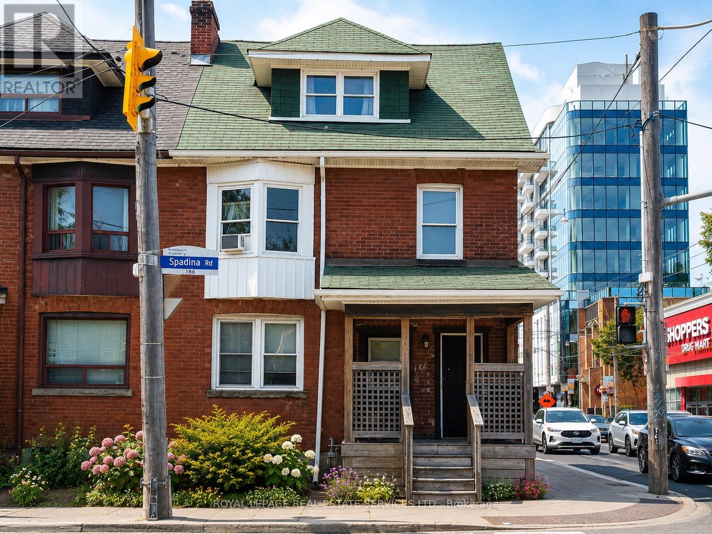 Semi-Detached/Link at MAIN FLOOR - 186 SPADINA ROAD, Toronto (Annex)