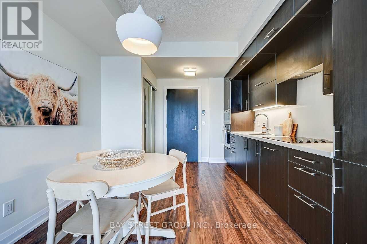 Apartment at 2622 - 5 SHEPPARD AVENUE E, Toronto