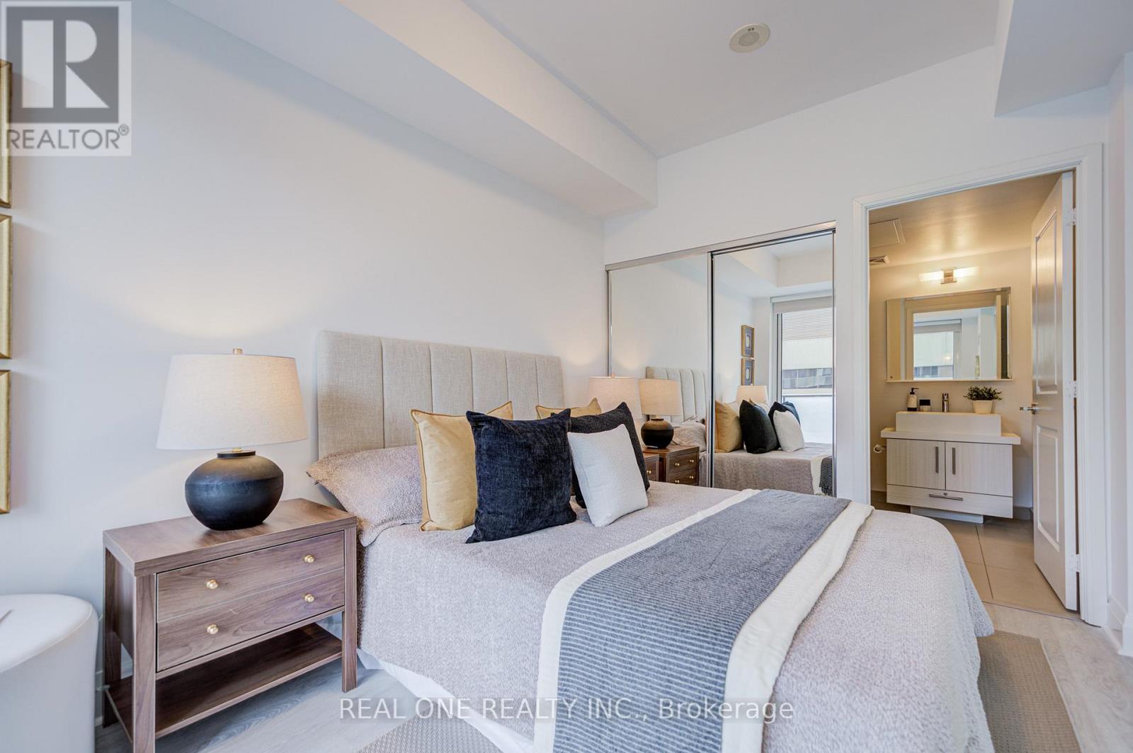 Apartment at 1510 - 1080 BAY STREET, Toronto