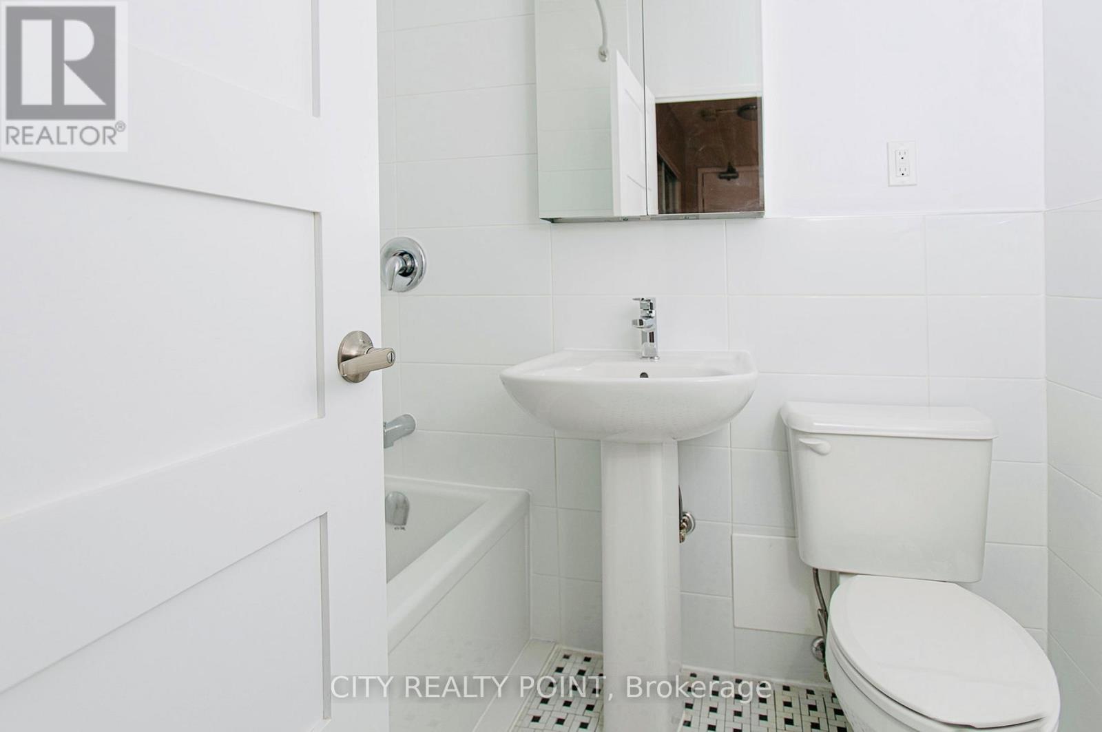 Apartment at 102 - 1291 BAYVIEW AVENUE N, Toronto