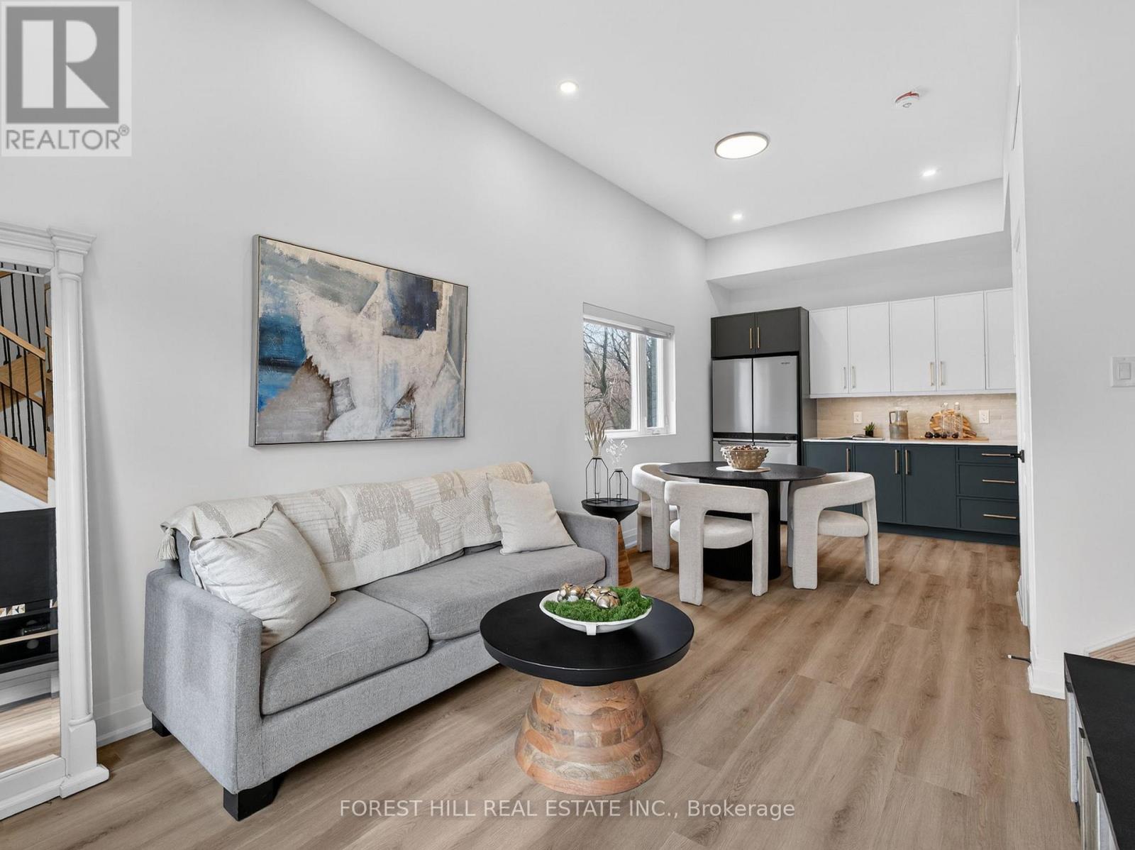 Townhouse at C - 5 HOPPERTON DRIVE, Toronto (St. Andrew-Windfields)