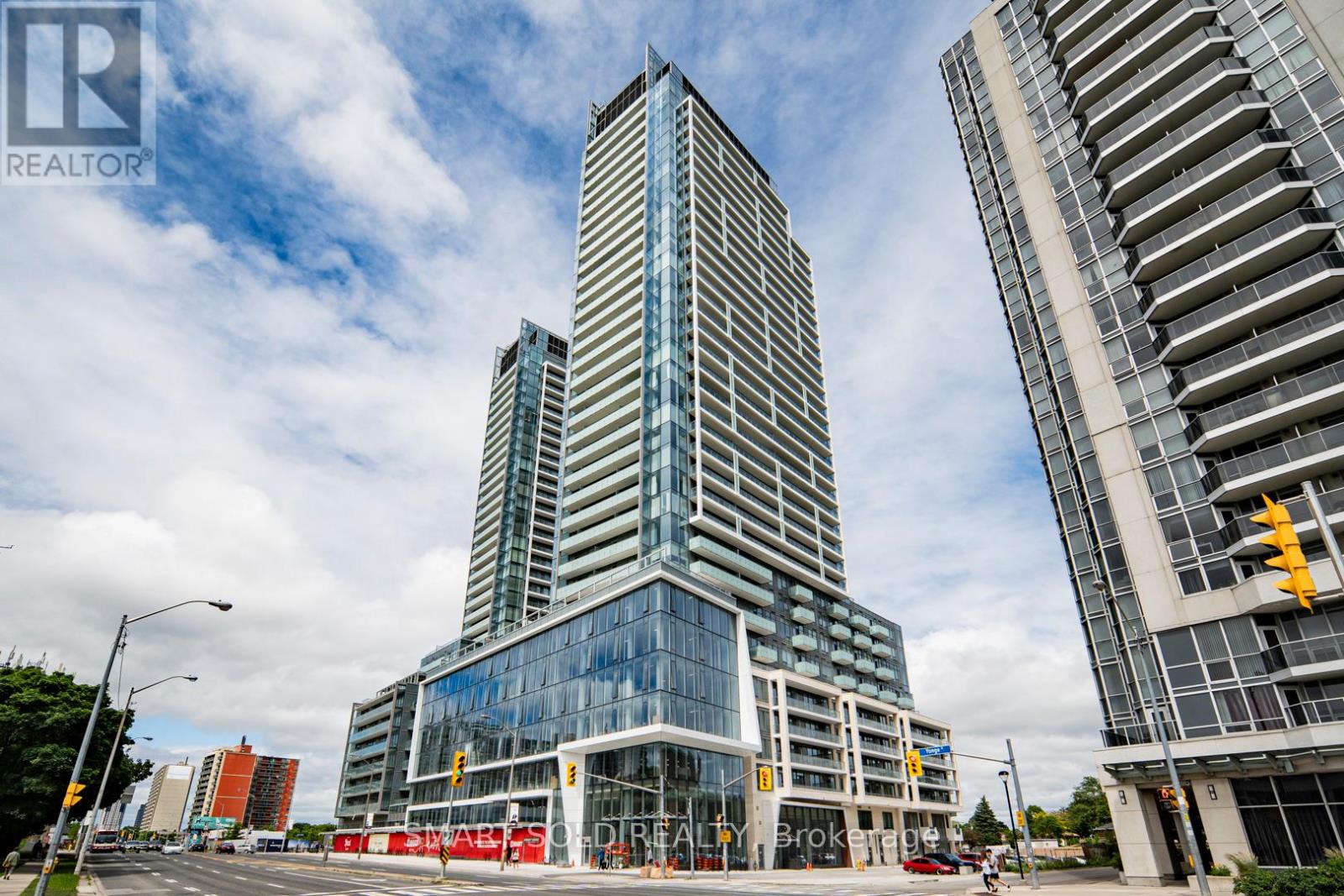 Apartment at S3208 - 8 OLYMPIC GARDEN DRIVE, Toronto (Newtonbrook East)