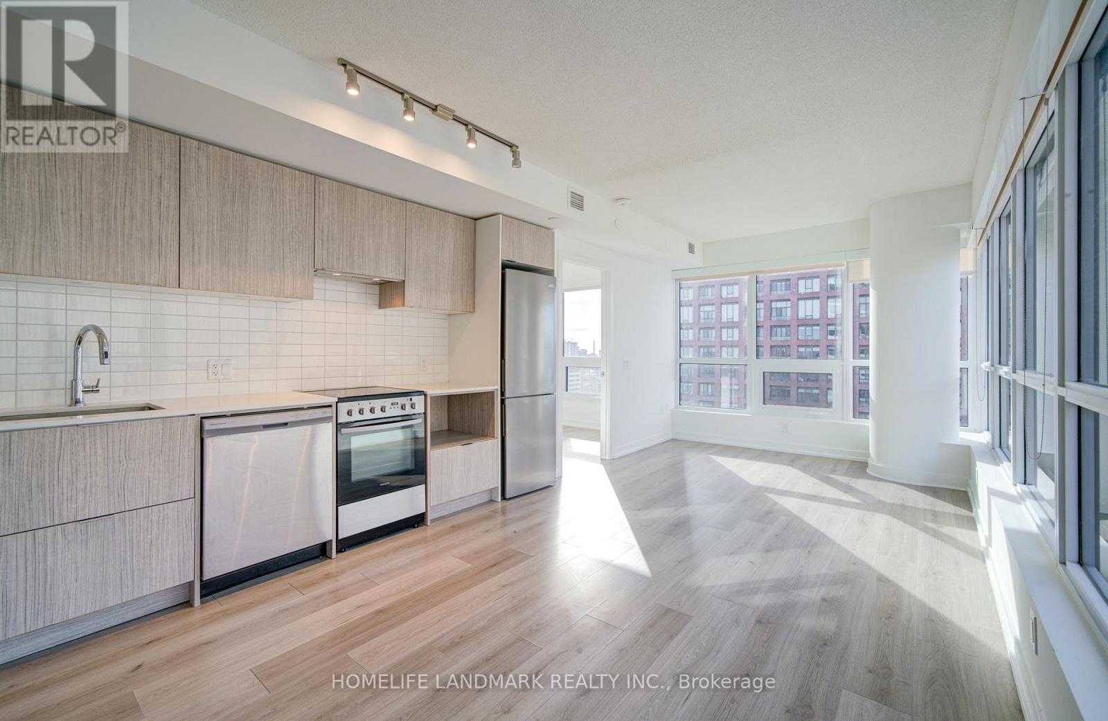 Apartment at 2302 - 395 BLOOR STREET E, Toronto (North St. James Town)