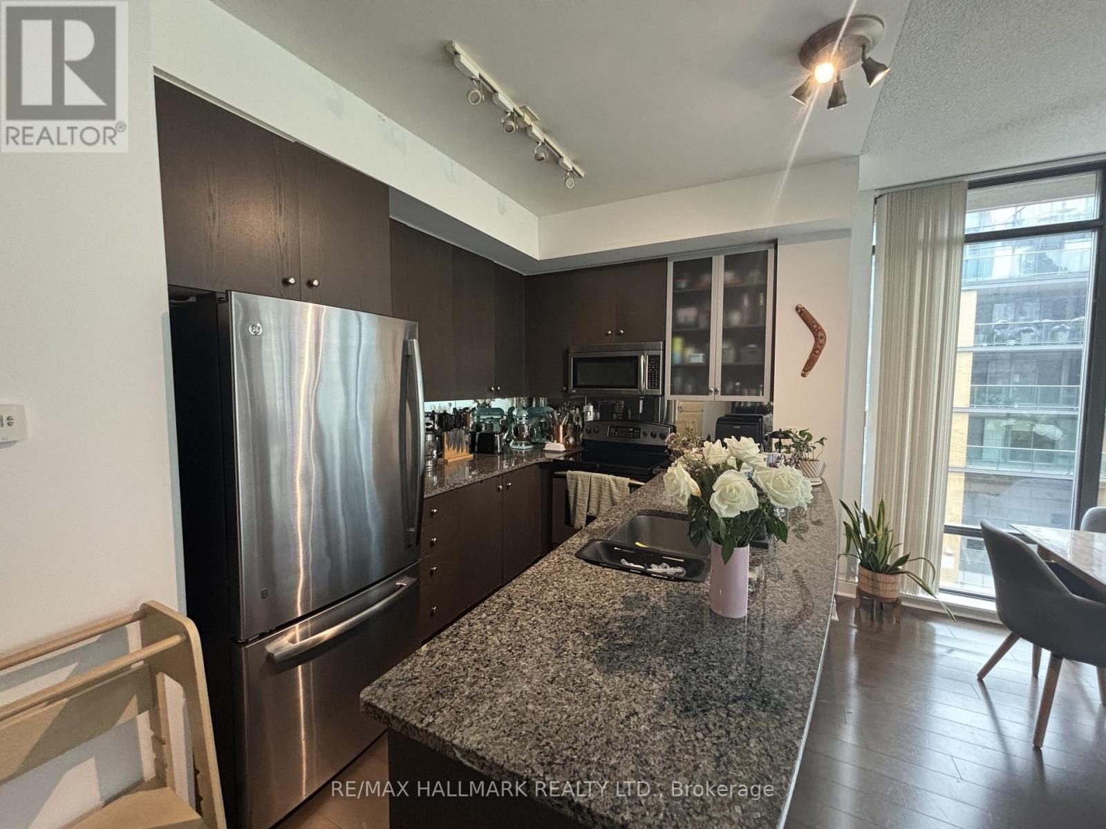 Apartment at 402 - 21 SCOLLARD STREET, Toronto (Annex)