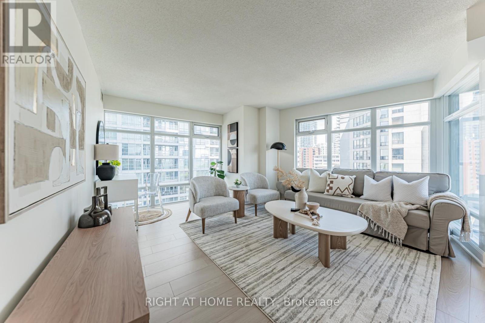 Apartment at 1211 - 2181 YONGE STREET, Toronto (Mount Pleasant West)