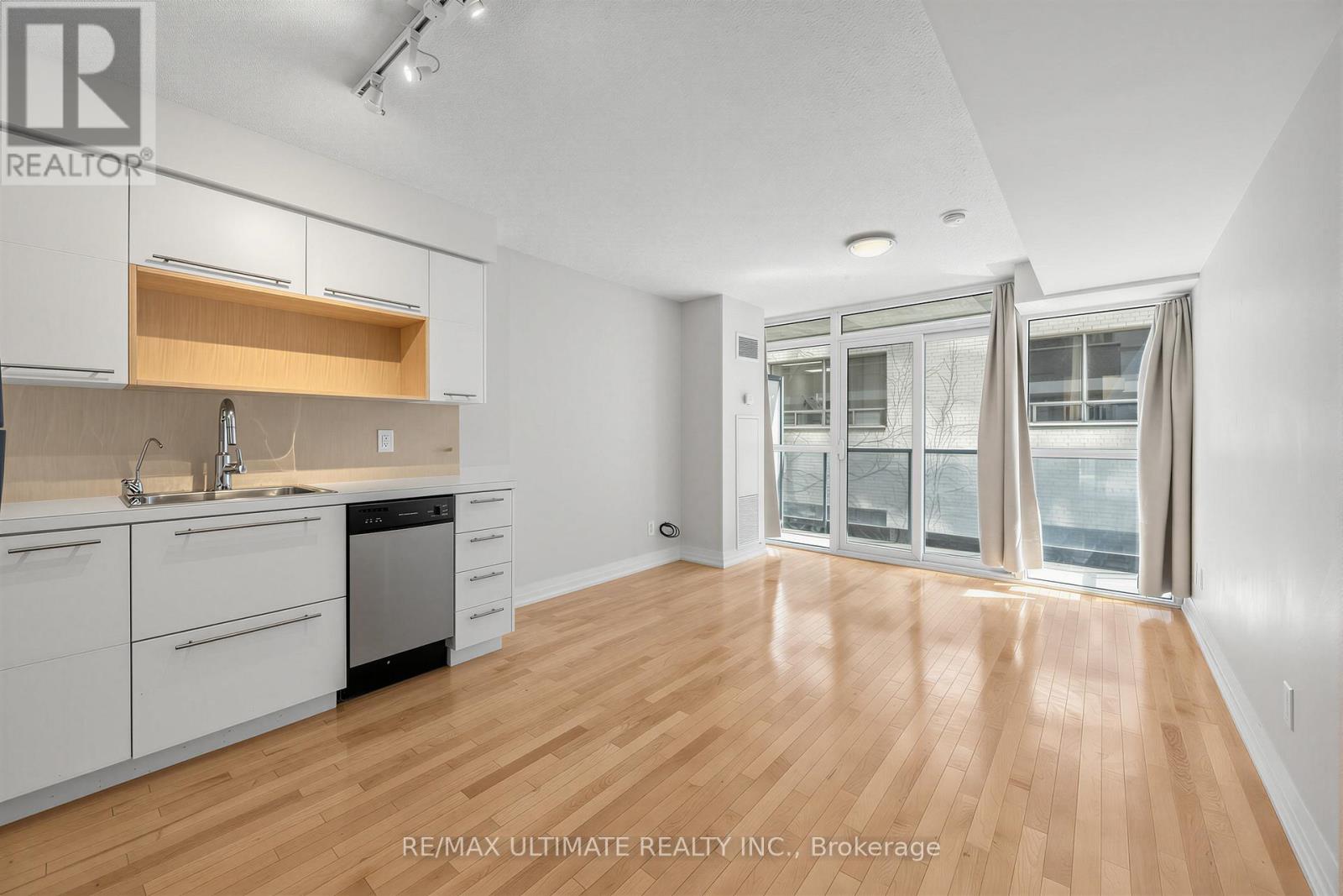 Apartment at 401 - 25 CARLTON STREET, Toronto (Church-Yonge Corridor)