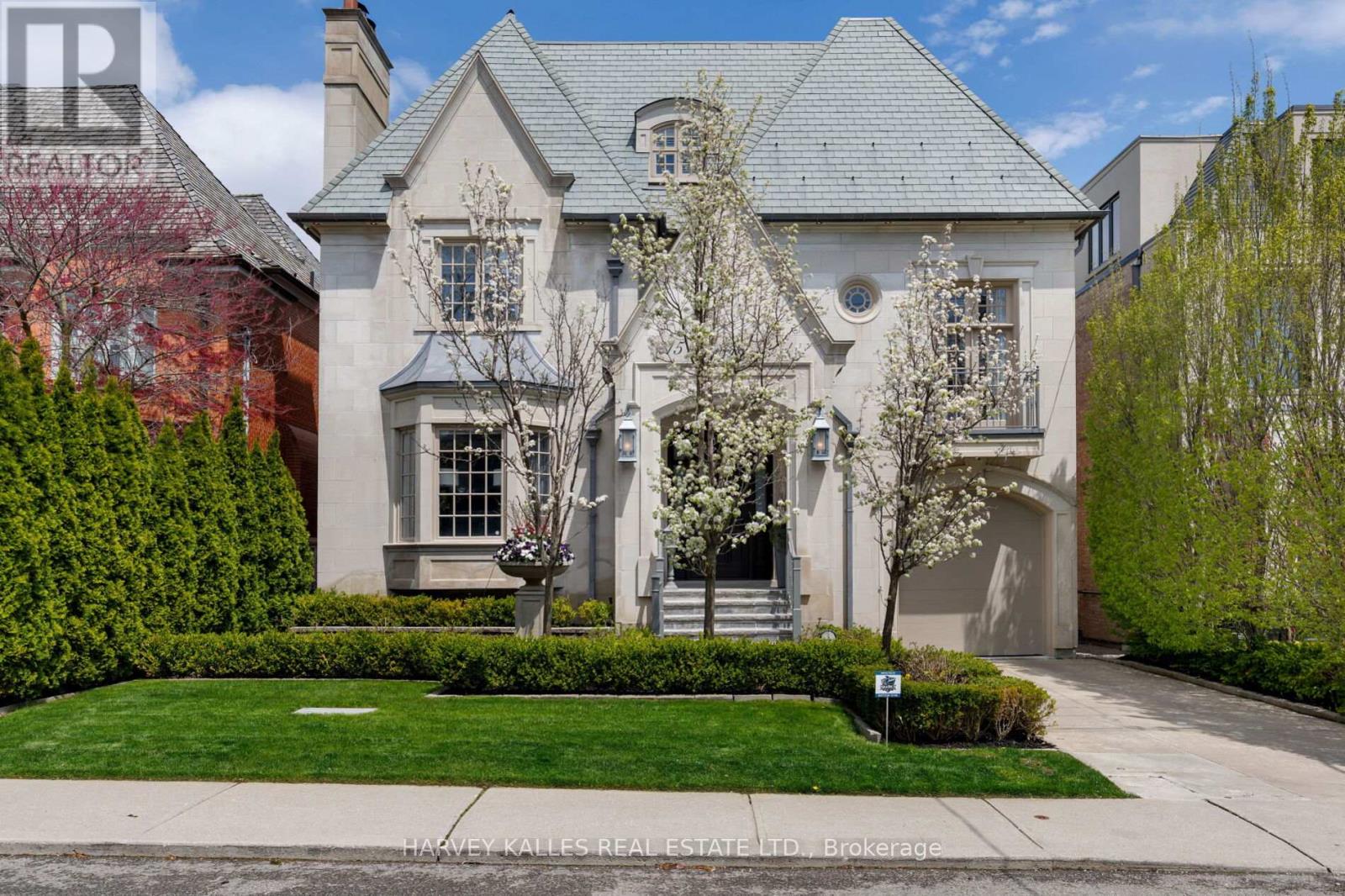Detached at 215 DUNVEGAN ROAD, Toronto (Forest Hill South)