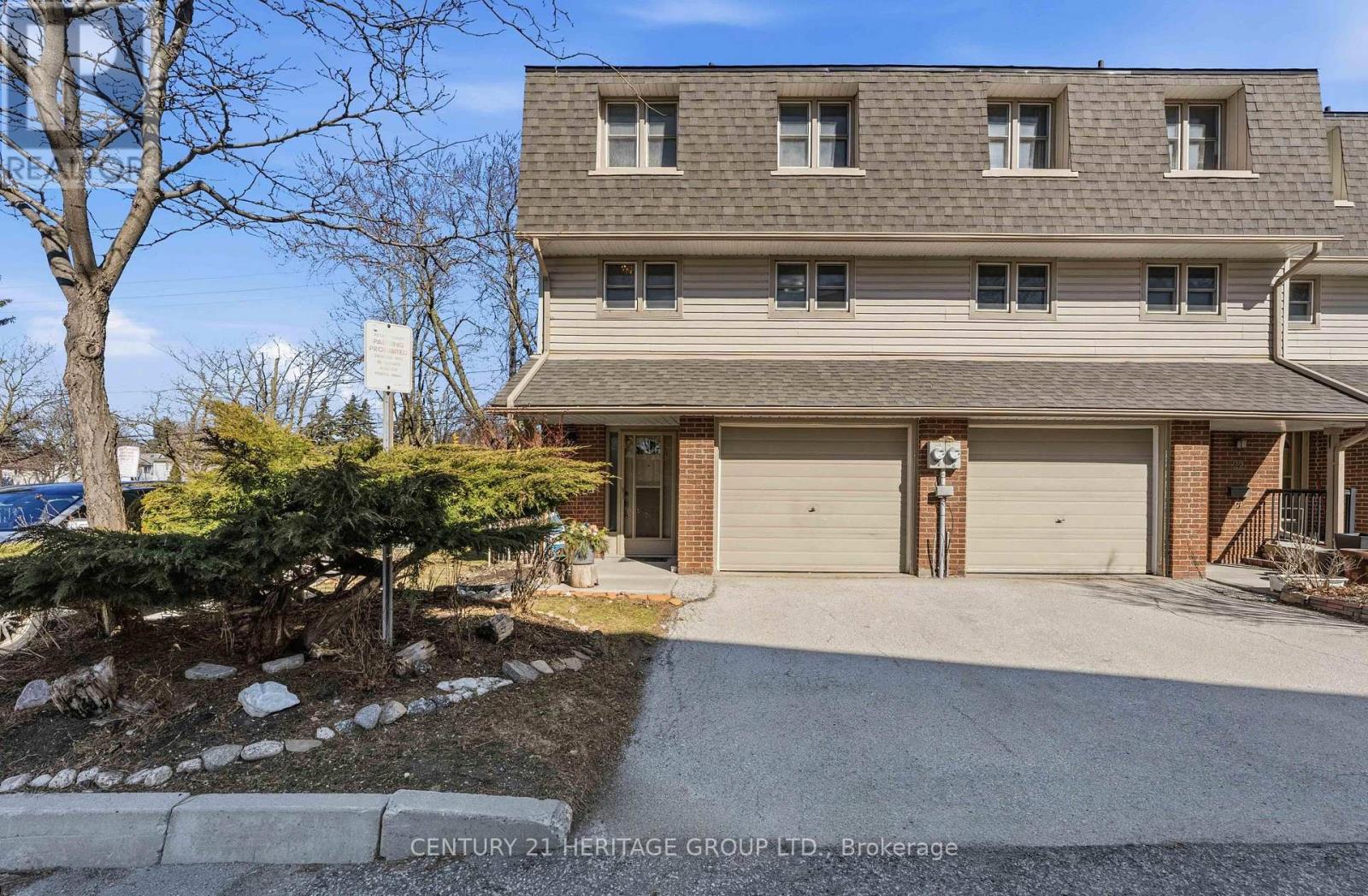 Townhouse at 40 - 24 PURPLE SAGEWAY, Toronto (Hillcrest Village)