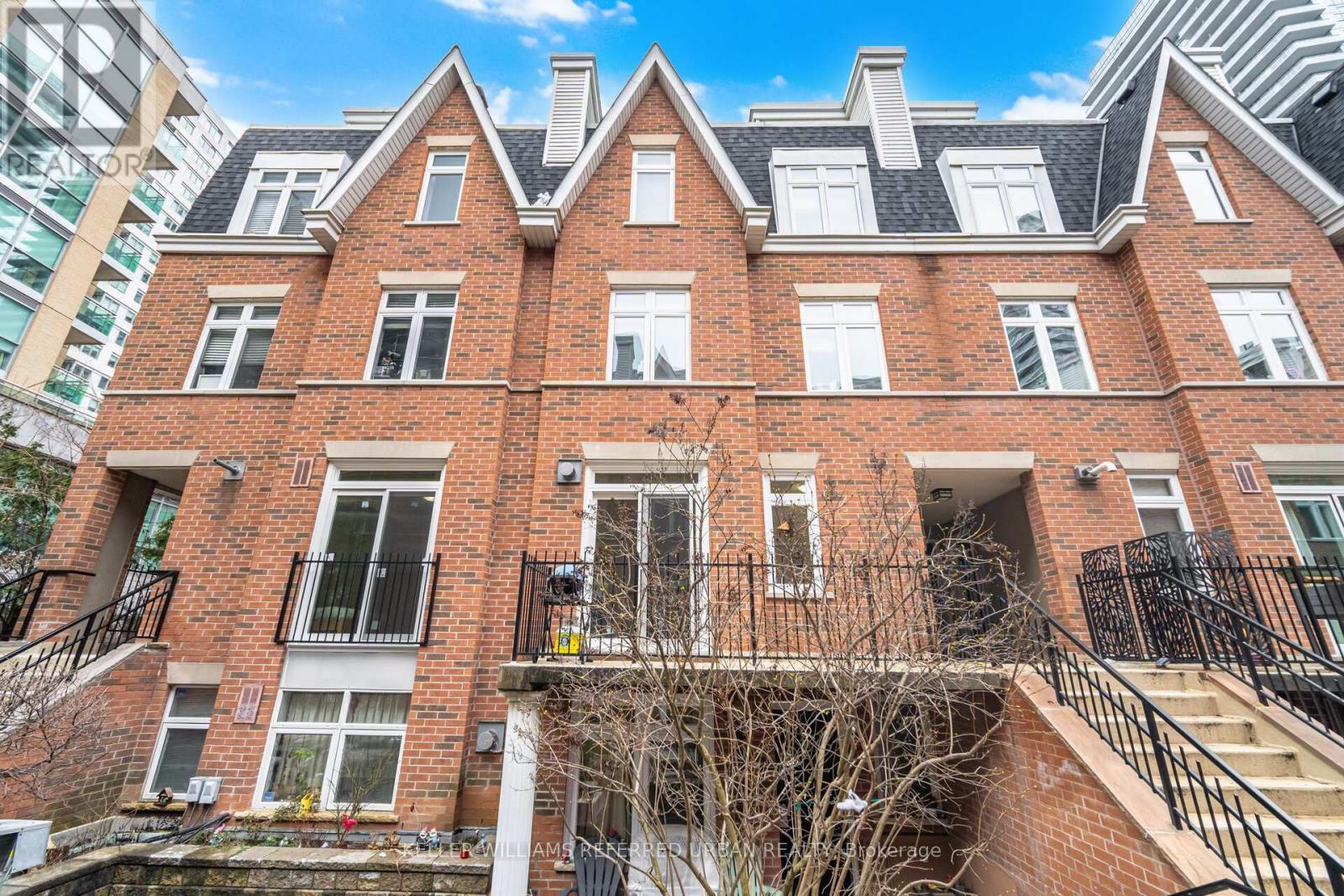 Townhouse at 25 - 83 LILLIAN STREET, Toronto