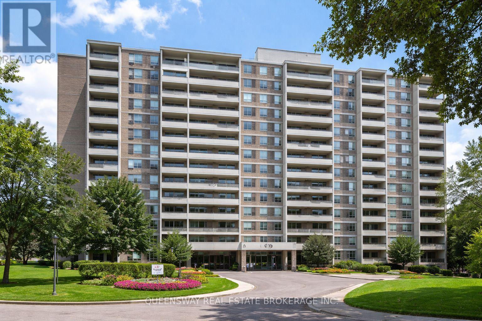 Apartment at 504 - 10 EDGECLIFF GOLFWAY, Toronto (Flemingdon Park)