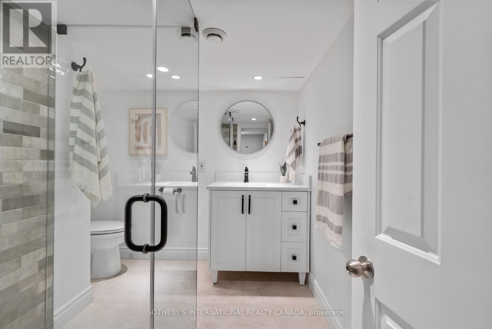Detached at 34 BELSIZE DRIVE, Toronto