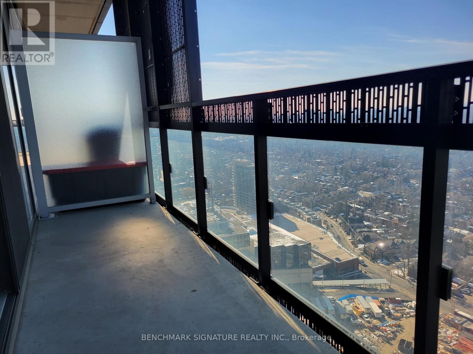 Apartment at 3003 - 8 EGLINTON AVENUE E, Toronto (Mount Pleasant East)