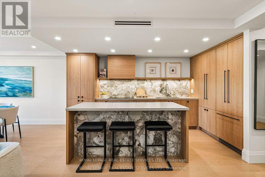 Apartment at 402 - 349 ST CLAIR AVENUE W, Toronto