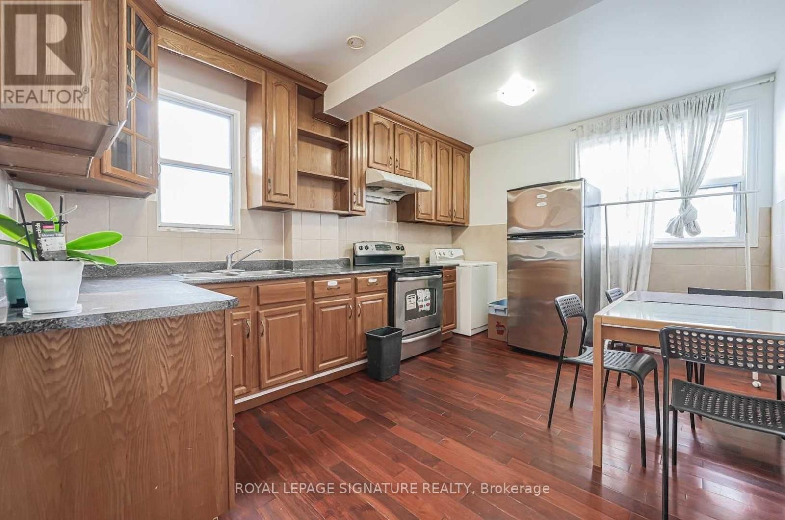 Semi-Detached/Link at 80 MARKHAM STREET, Toronto (Trinity-Bellwoods)