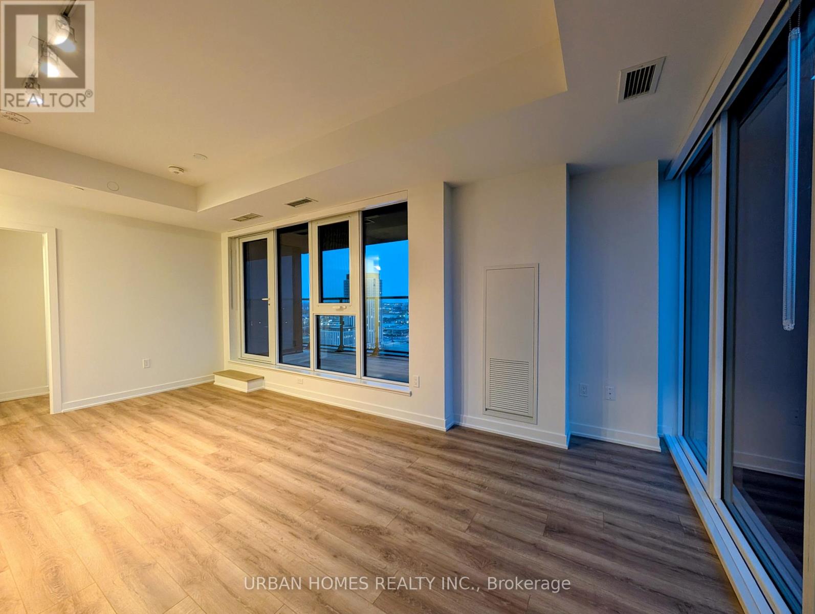 Apartment at 2209 - 5 QUARRINGTON LANE, Toronto