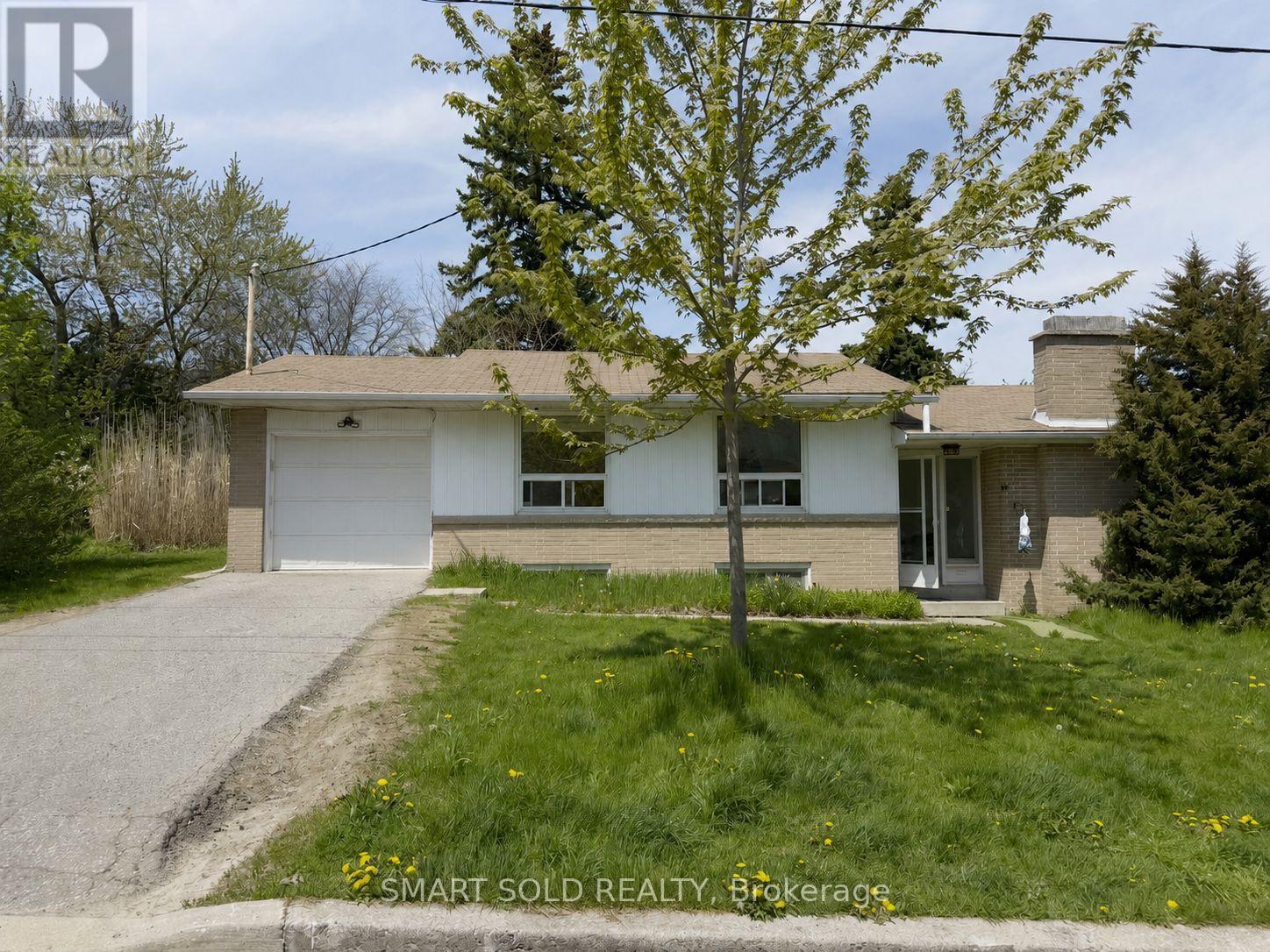 Detached at 30 CASWELL DRIVE, Toronto (Newtonbrook East)