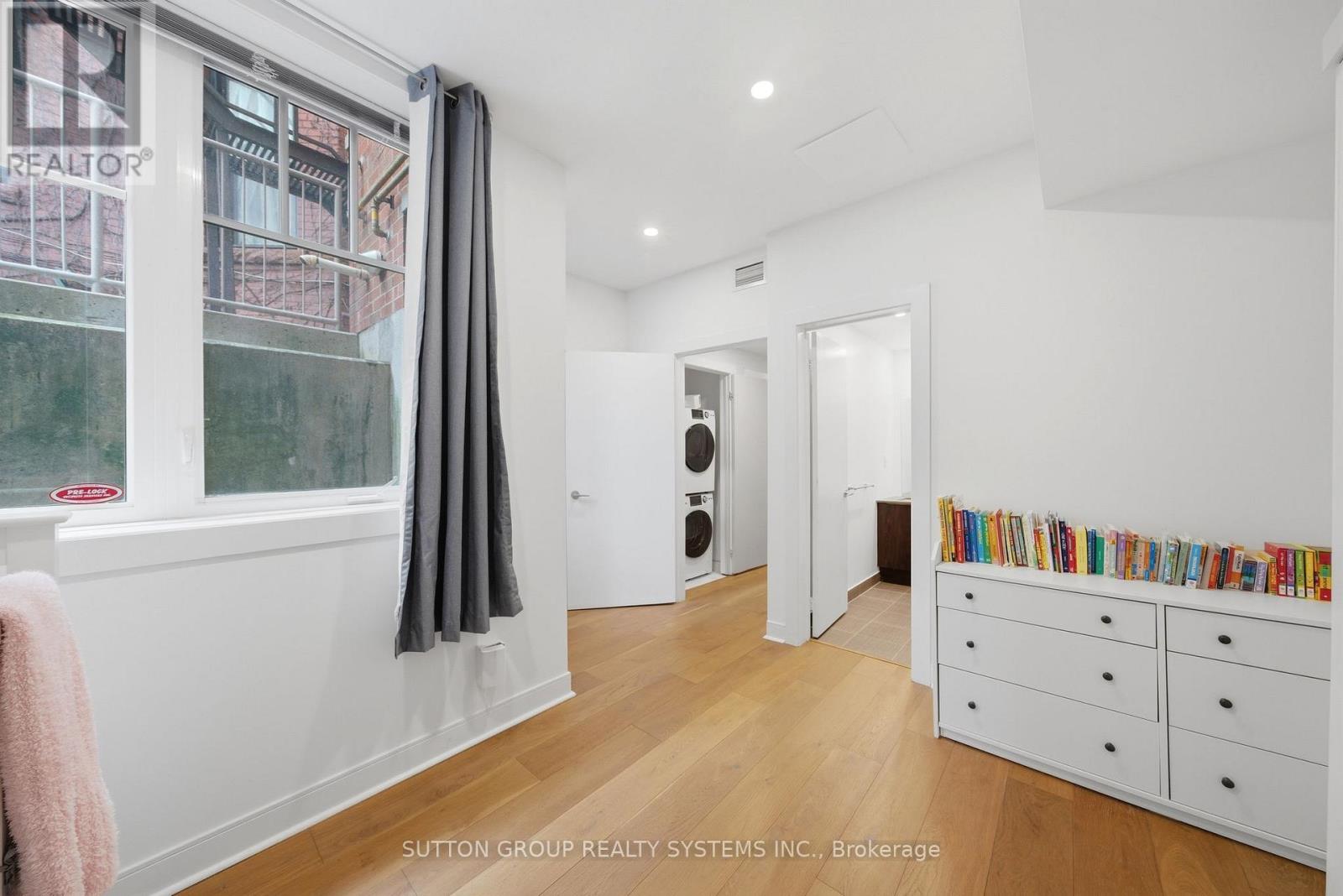 Townhouse at 99A WALMER ROAD, Toronto