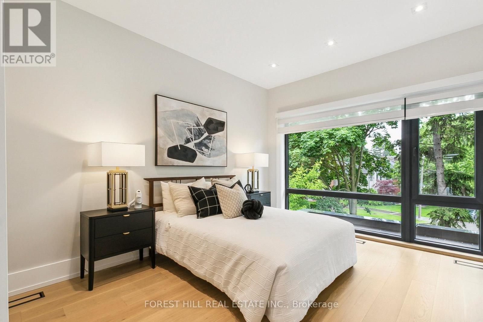 Detached at 12 OTTER CRESCENT, Toronto