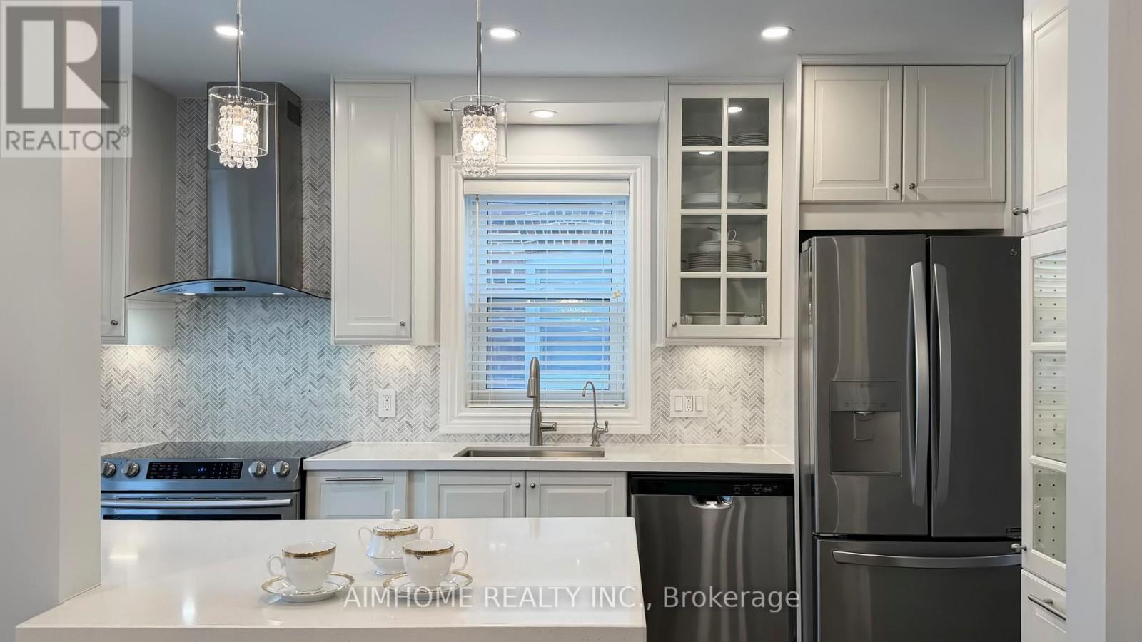 Semi-Detached/Link at 39 BRENTCLIFFE ROAD, Toronto