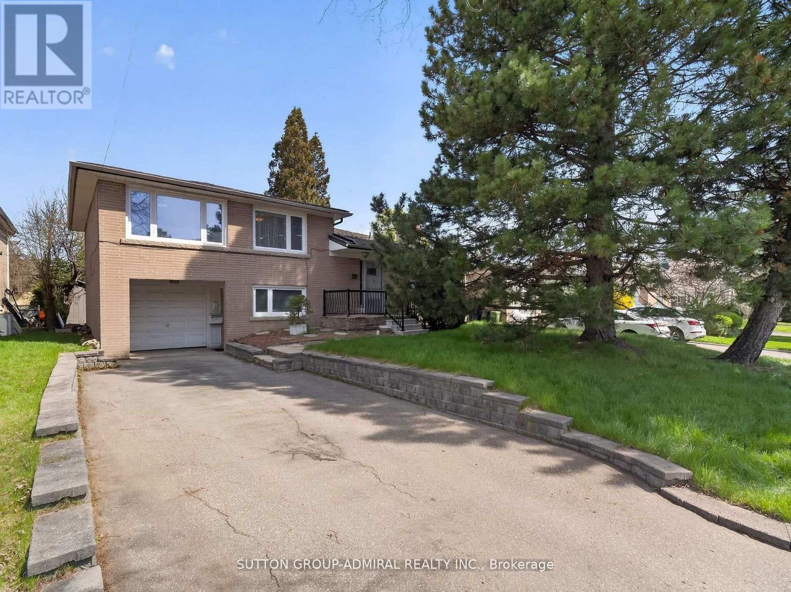 Detached at 30 FOXWARREN DRIVE, Toronto (Bayview Village)