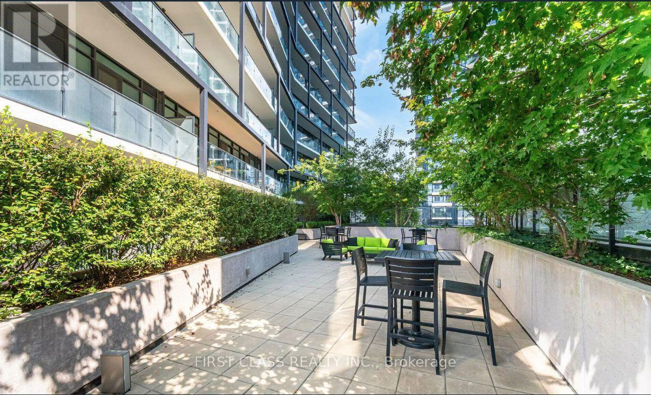 Apartment at 1402 - 125 PETER STREET, Toronto