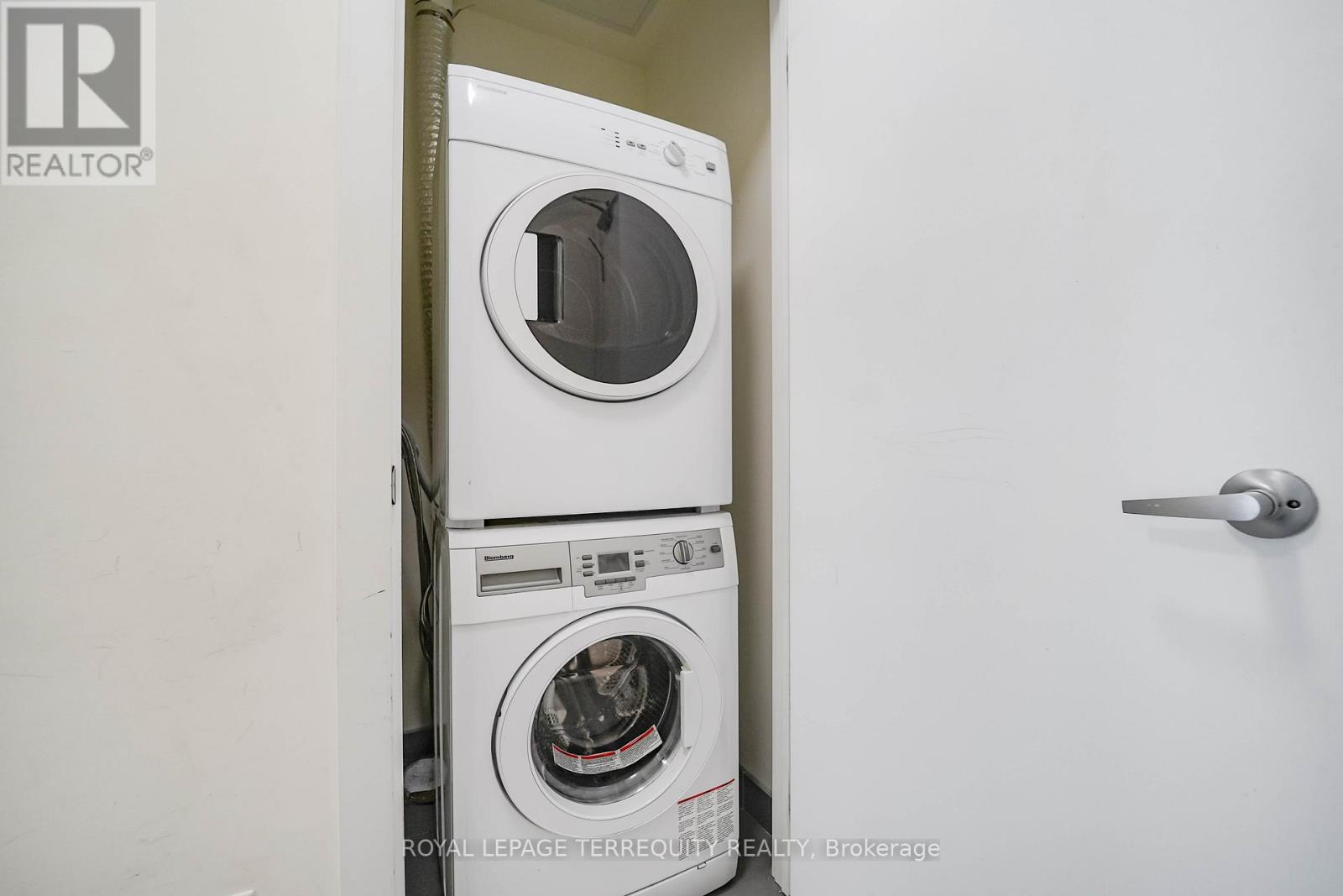 Apartment at 204 - 75 THE DONWAY W, Toronto