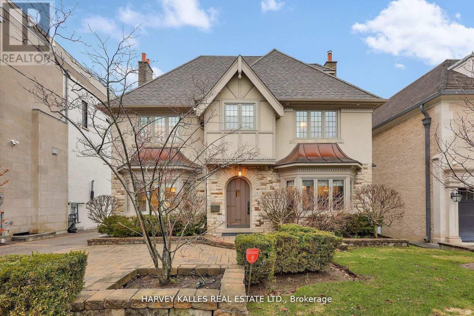 Detached at 12 KILLARNEY ROAD, Toronto (Forest Hill South)