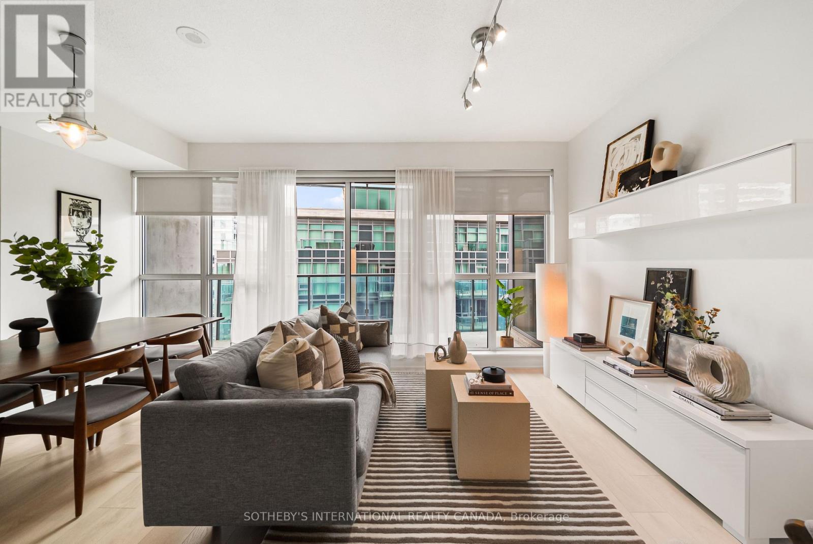Apartment at 1405 - 150 EAST LIBERTY STREET, Toronto (Niagara)