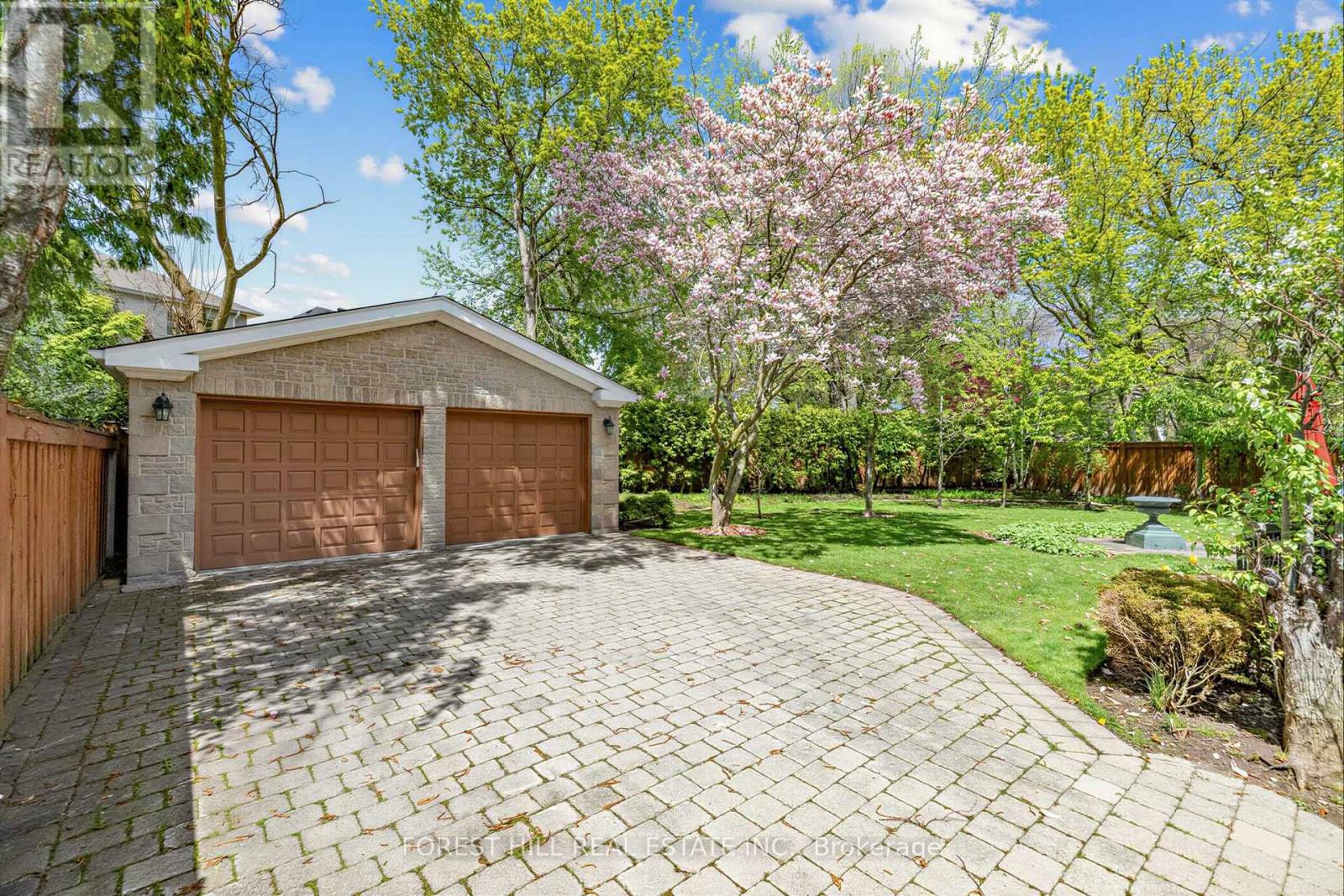 Detached at 44 COTSWOLD CRESCENT, Toronto