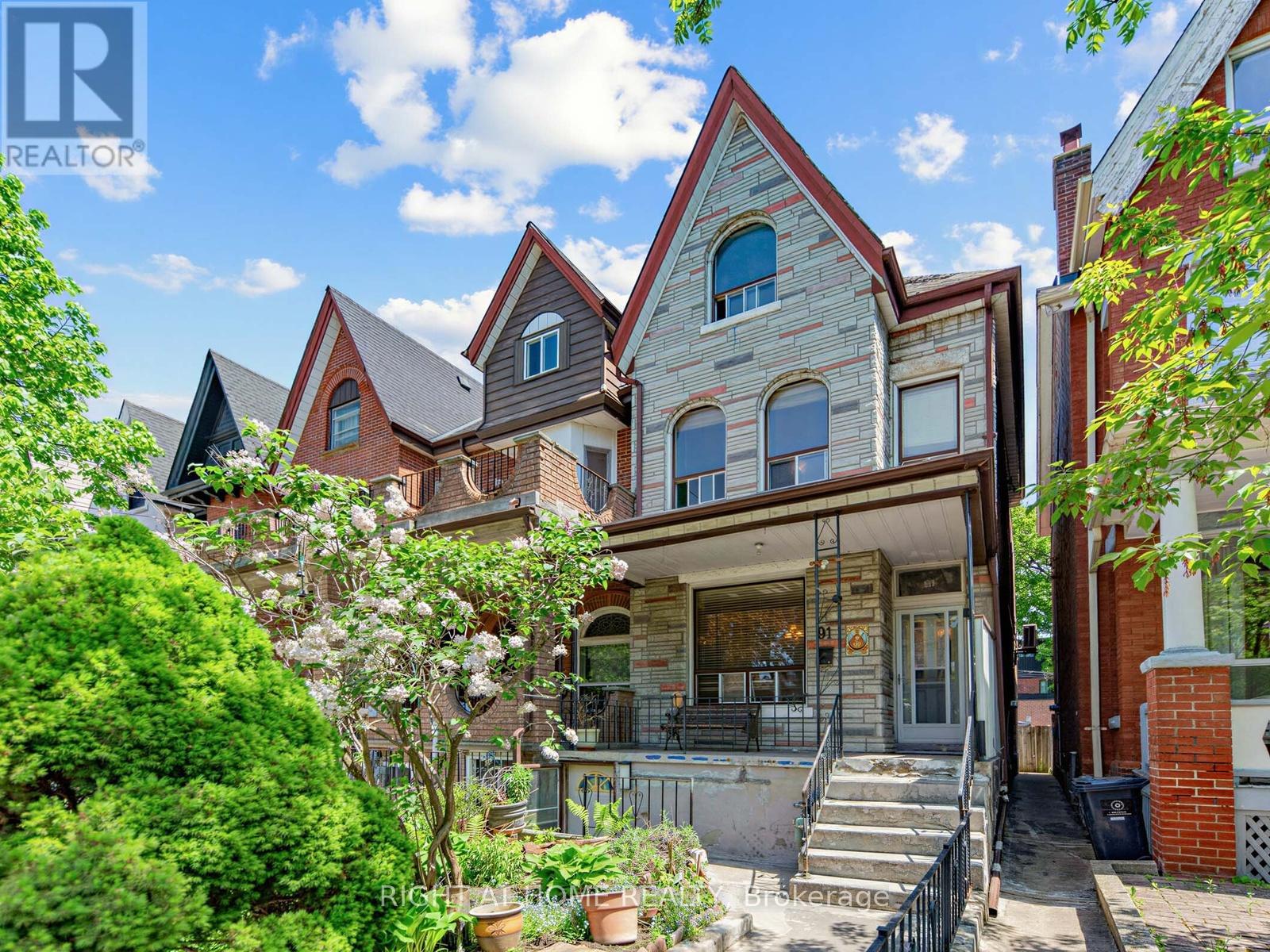 Townhouse at 91 BORDEN STREET, Toronto (University)
