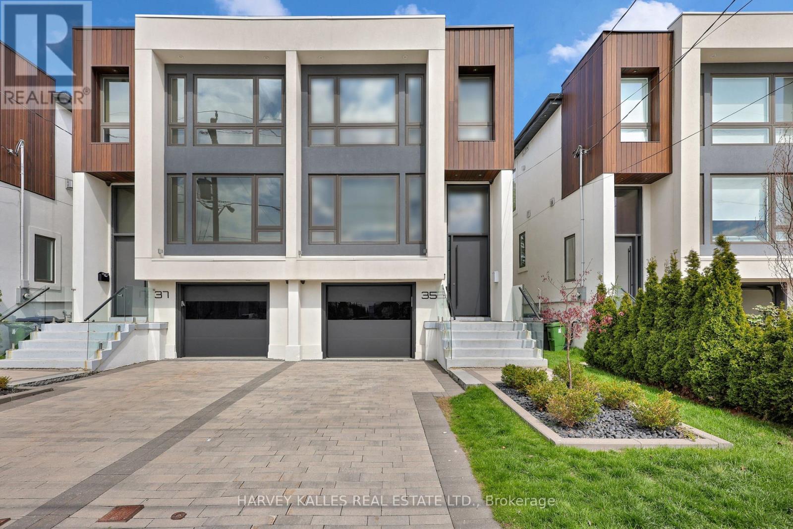 Semi-Detached/Link at 35 WILMINGTON AVENUE, Toronto (Bathurst Manor)