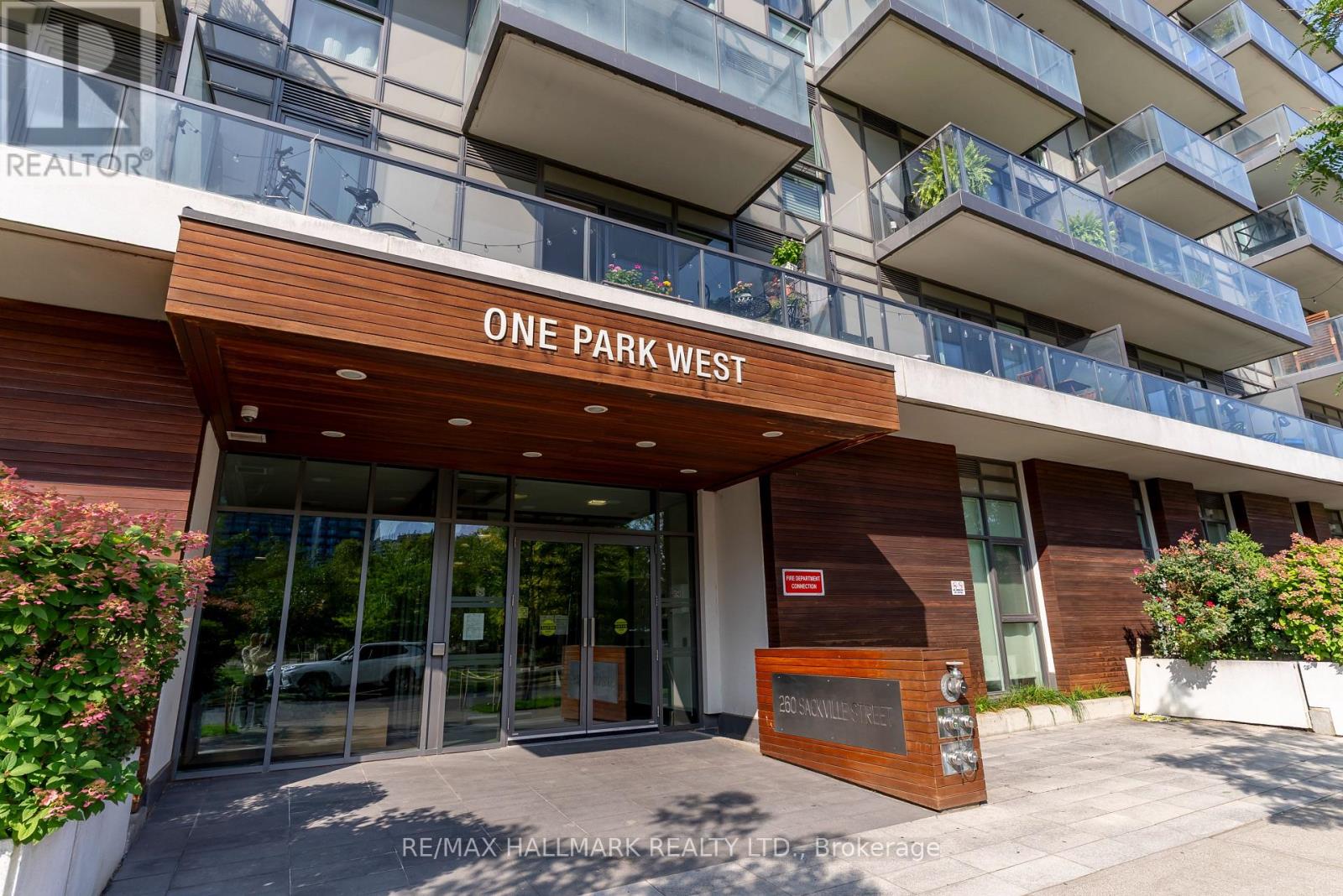 Apartment at 813 - 260 SACKVILLE STREET, Toronto (Regent Park)