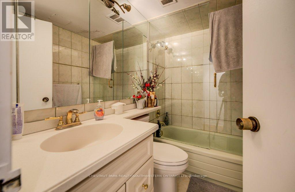 Apartment at 2801 - 33 HARBOUR SQUARE, Toronto
