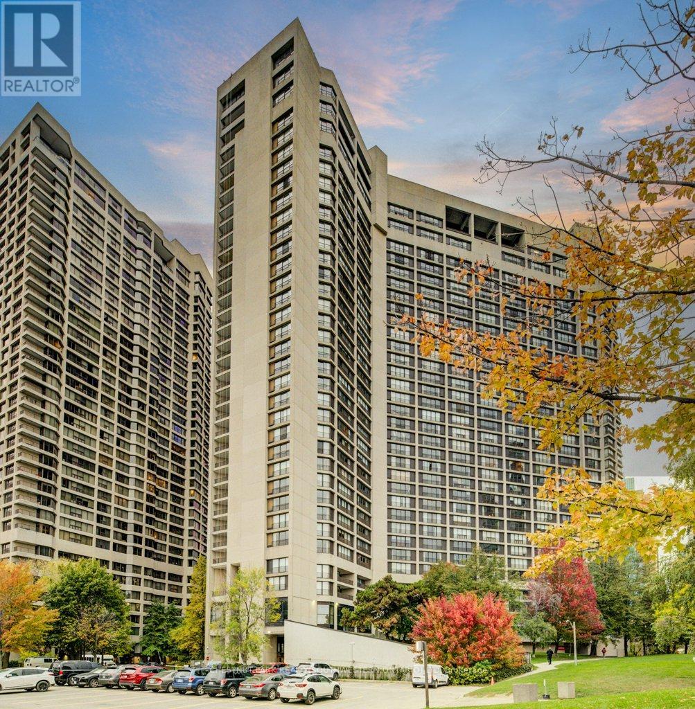 Apartment at 2409 - 33 HARBOUR SQUARE, Toronto (Waterfront Communities)