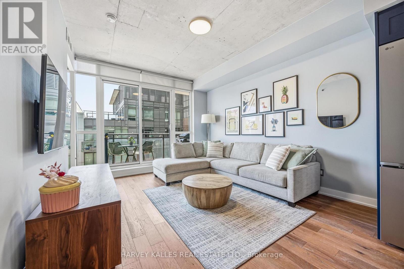 Apartment at 601 - 20 MINOWAN MIIKAN LANE, Toronto (Little Portugal)